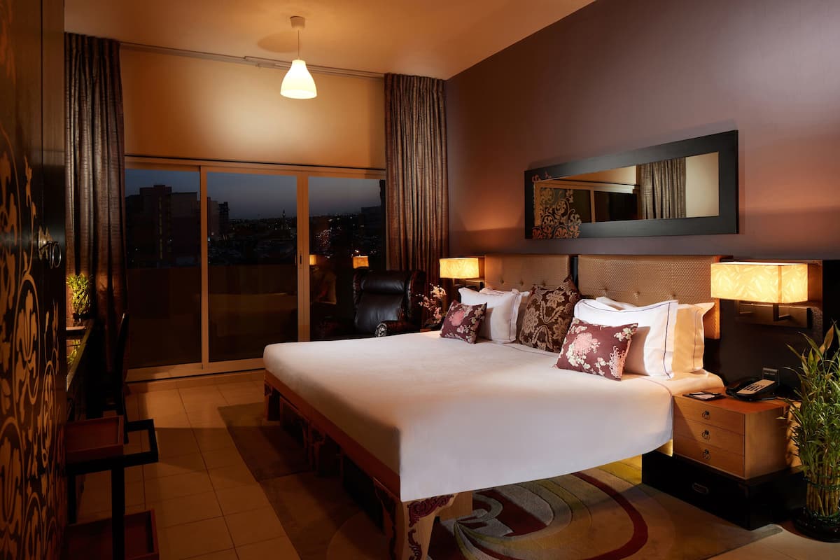 In-room safe, desk, soundproofing, iron/ironing board