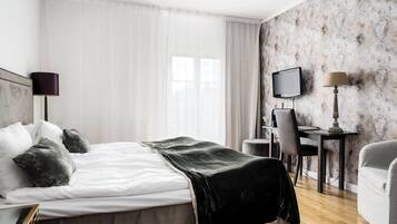 Chambre Double ou avec lits jumeaux | Literie de qualité supérieure, bureau, rideaux occultants, Wi-Fi gratuit