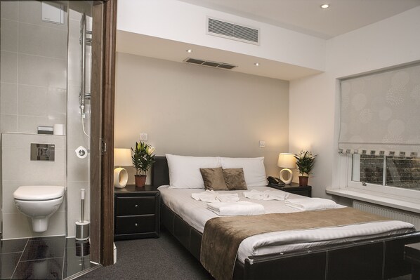 Coffres-forts dans les chambres, bureau, rideaux occultants