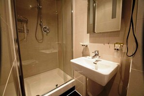 Bathroom - Mstay Hotel 43 (London)