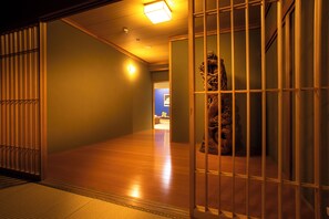 Suite (Kodaimurasaki)