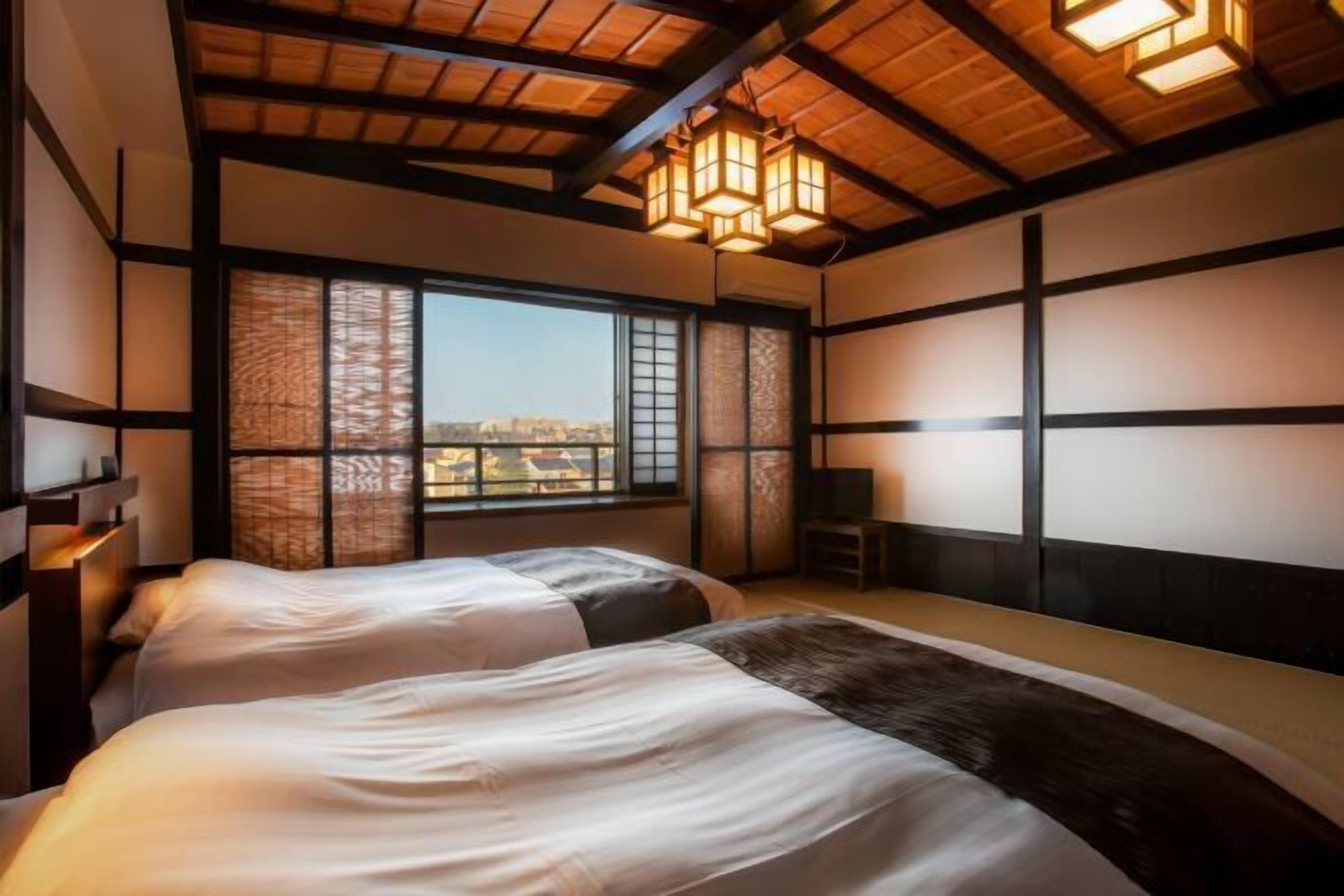 高档床上用品、羽绒被、客房内保险箱、办公桌