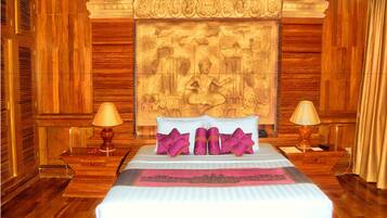 Suite | Premium bedding, minibar, in-room safe, individually decorated