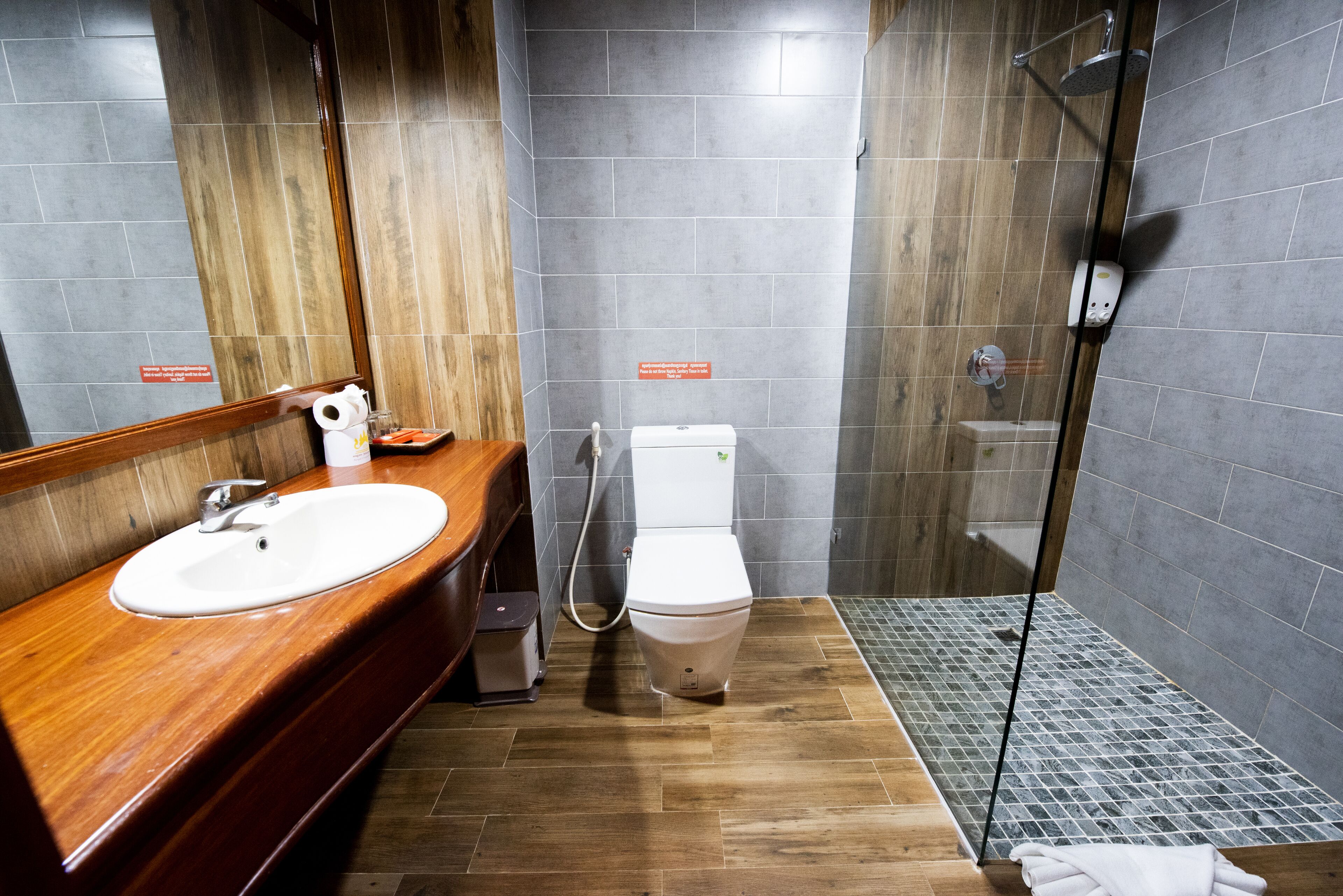 combined shower/bathtub, deep-soaking bathtub, designer toiletries