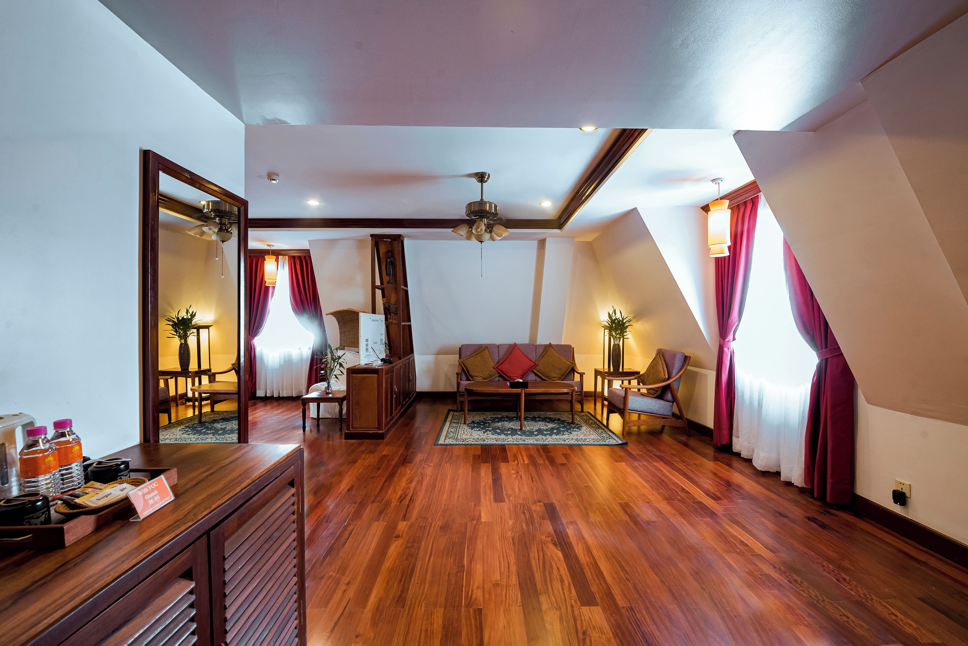 penthouse suite | 1 bedroom, premium bedding, select comfort beds, minibar