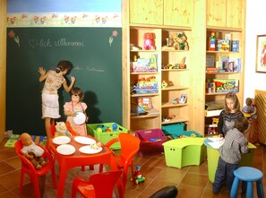 Children’s play area – indoor