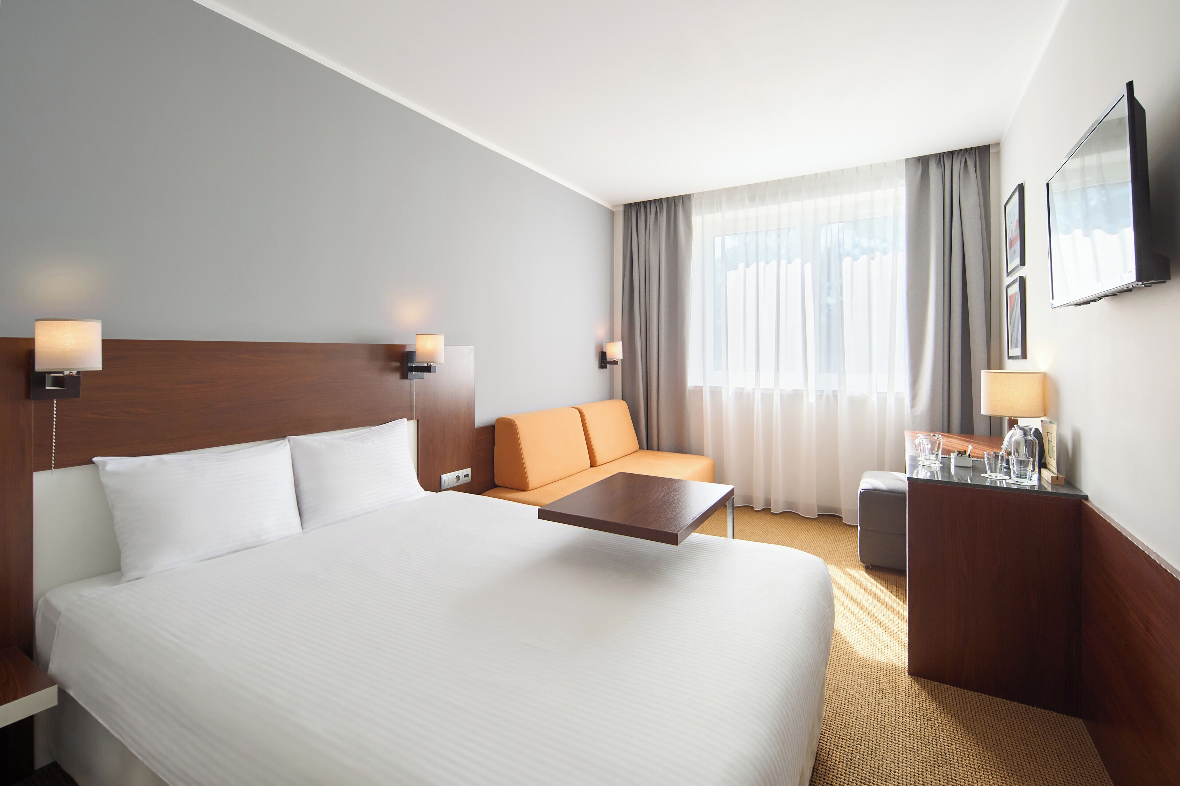 Habitación doble, 1 cama matrimonial y sofá cama | Ropa de cama hipoalergénica y caja de seguridad en la habitación 
