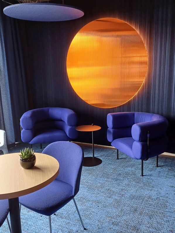 Área de estar no saguão