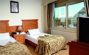 ملاءات من القطن المصري وميني بار وستائر تعتيم وأسرّة أطفال/رضّع (مجانًا)