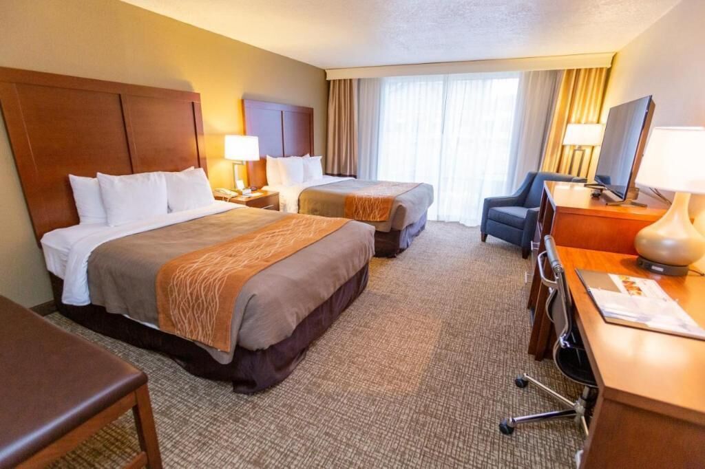 Premium-sengetøj, skrivebord, arbejdsområde til bærbare computere