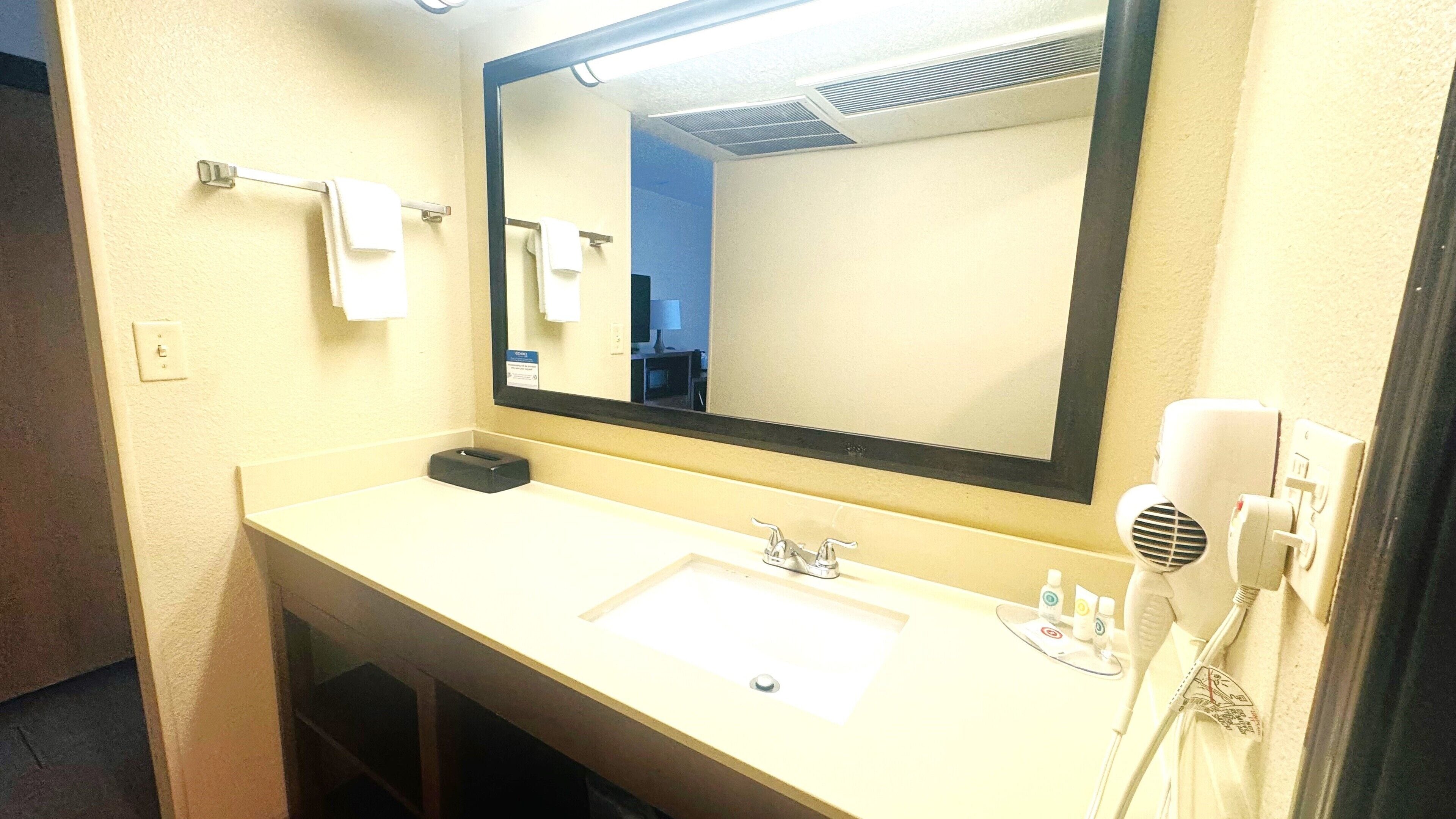 Photo - Comfort Inn Downtown