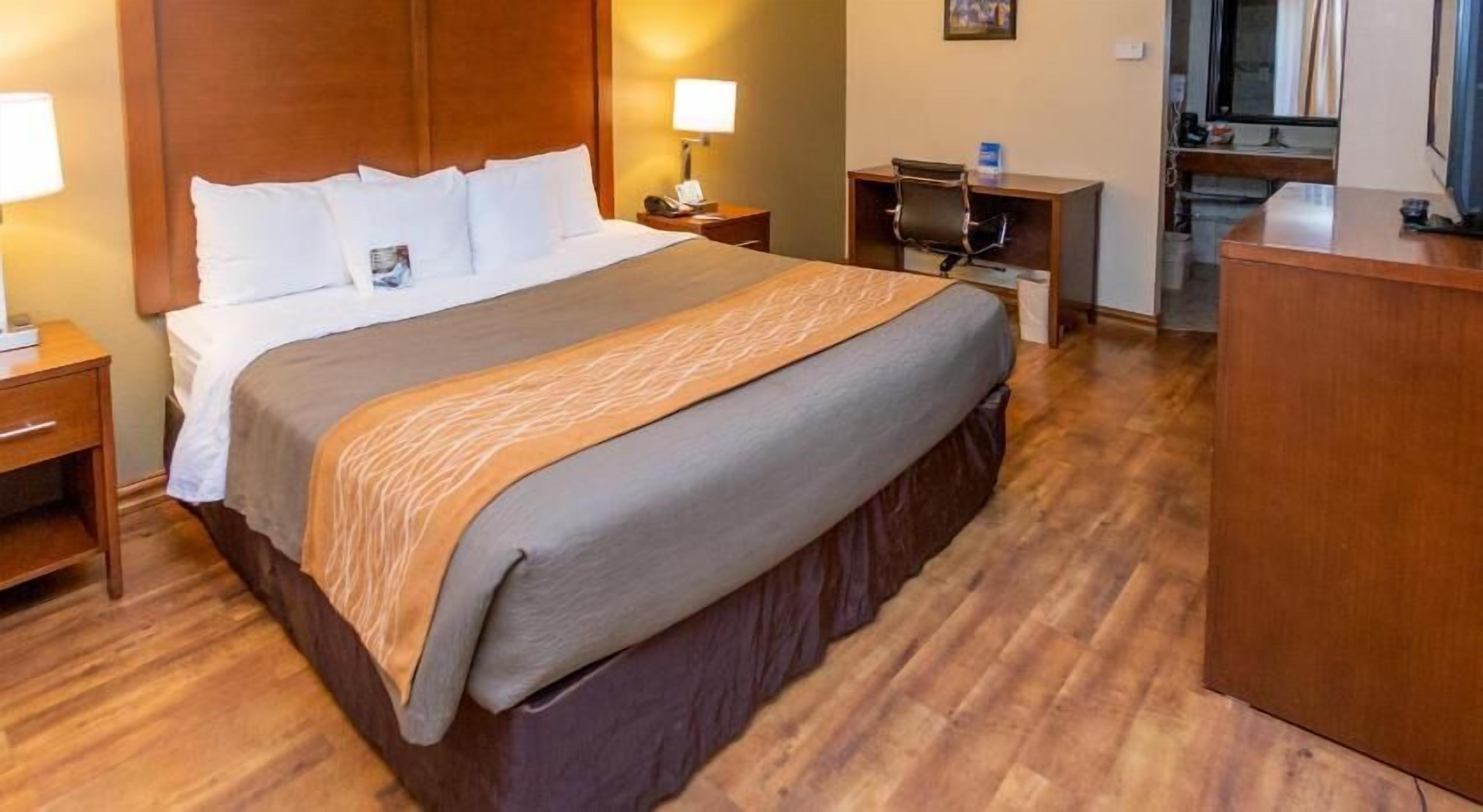 Premium-sengetøj, skrivebord, arbejdsområde til bærbare computere