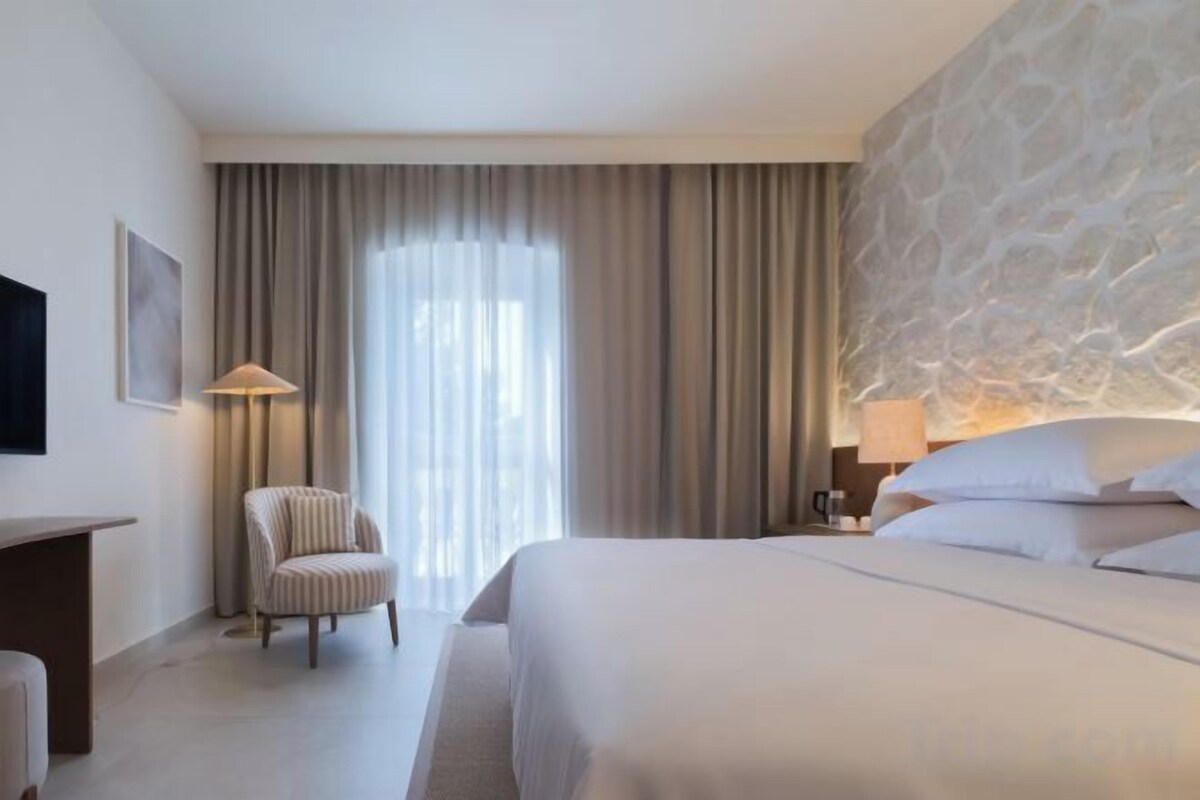 Roupas de cama premium, frigobar, escrivaninha, Wi-Fi de cortesia