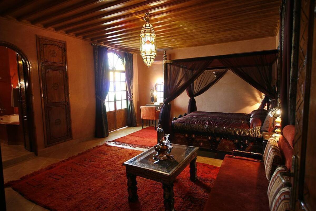 Senior Suite | Minibar, in-room safe, cribs (free), rollaway beds (surcharge)