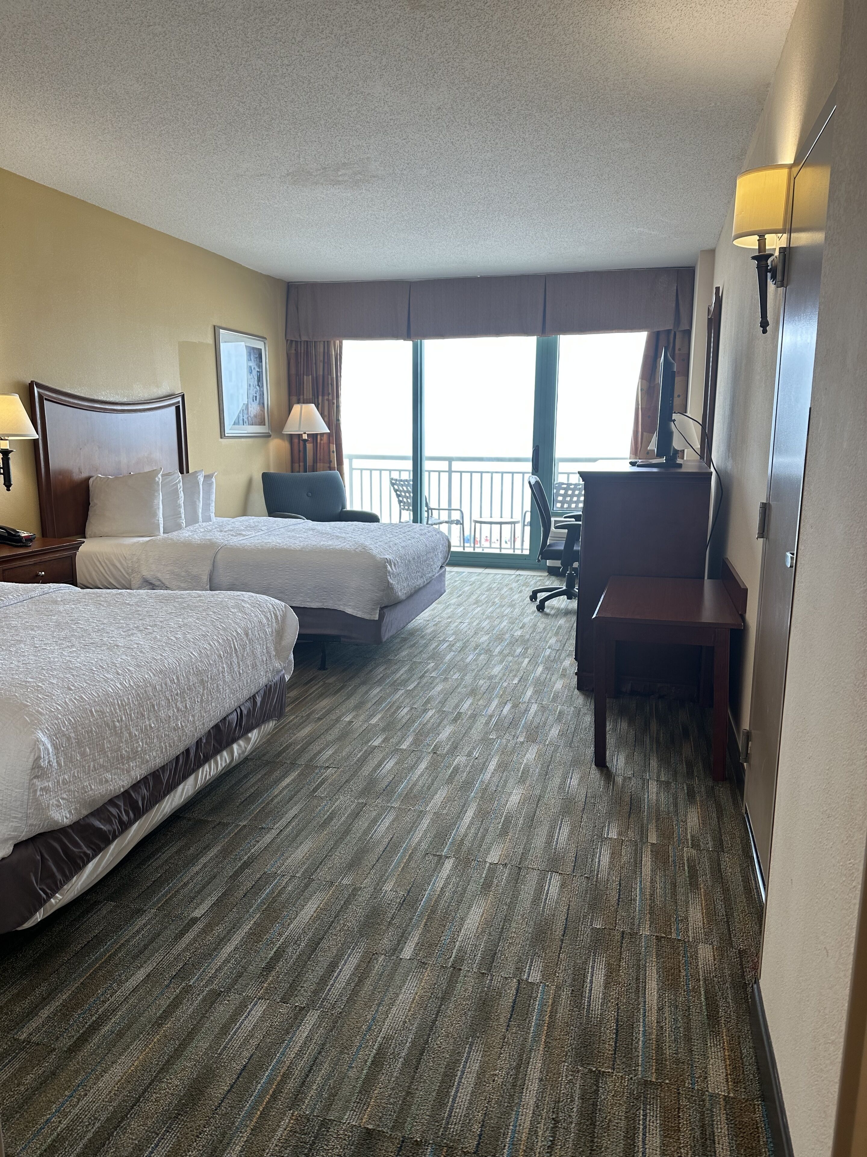 Hampton Inn Virginia Beach-Oceanfront South Reviews, Deals & Photos ...