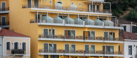 Fachada de la propiedad