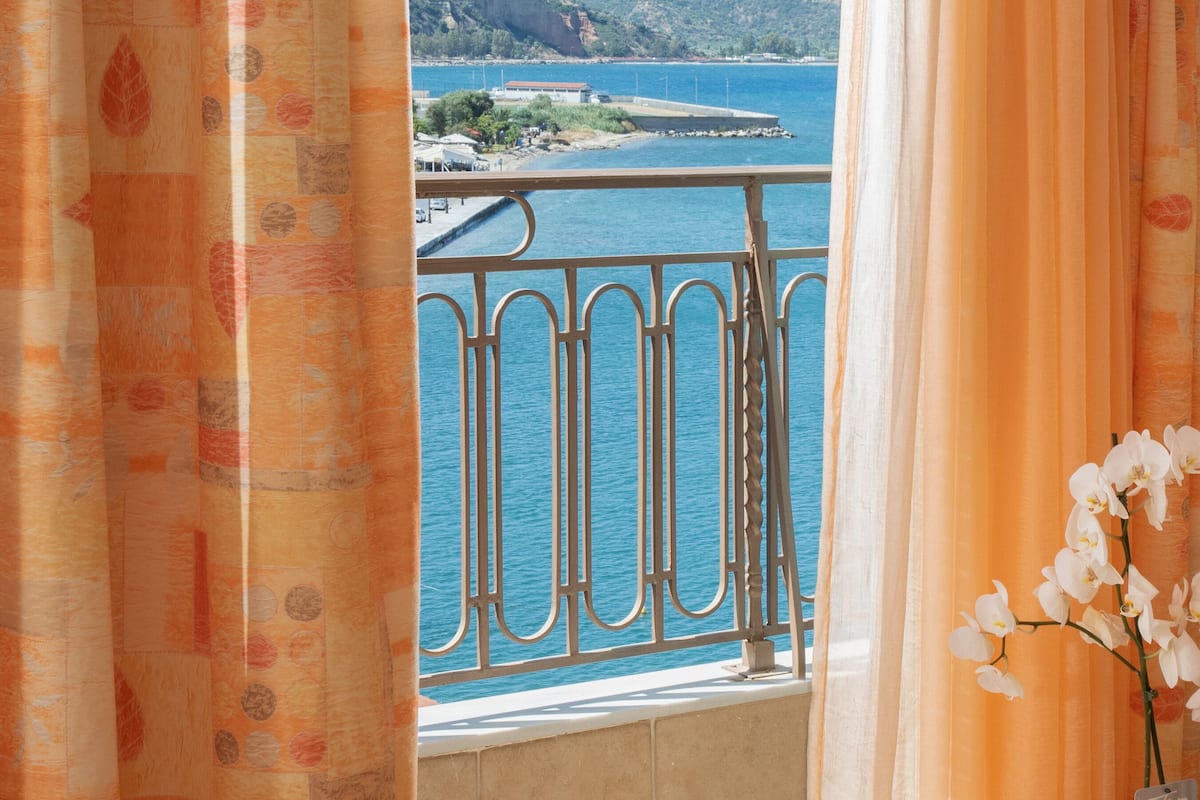 Classic-Doppelzimmer, eingeschränkter Meerblick | Blick auf das Wasser