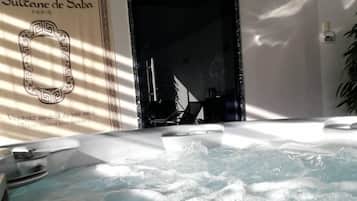 Indoor spa tub