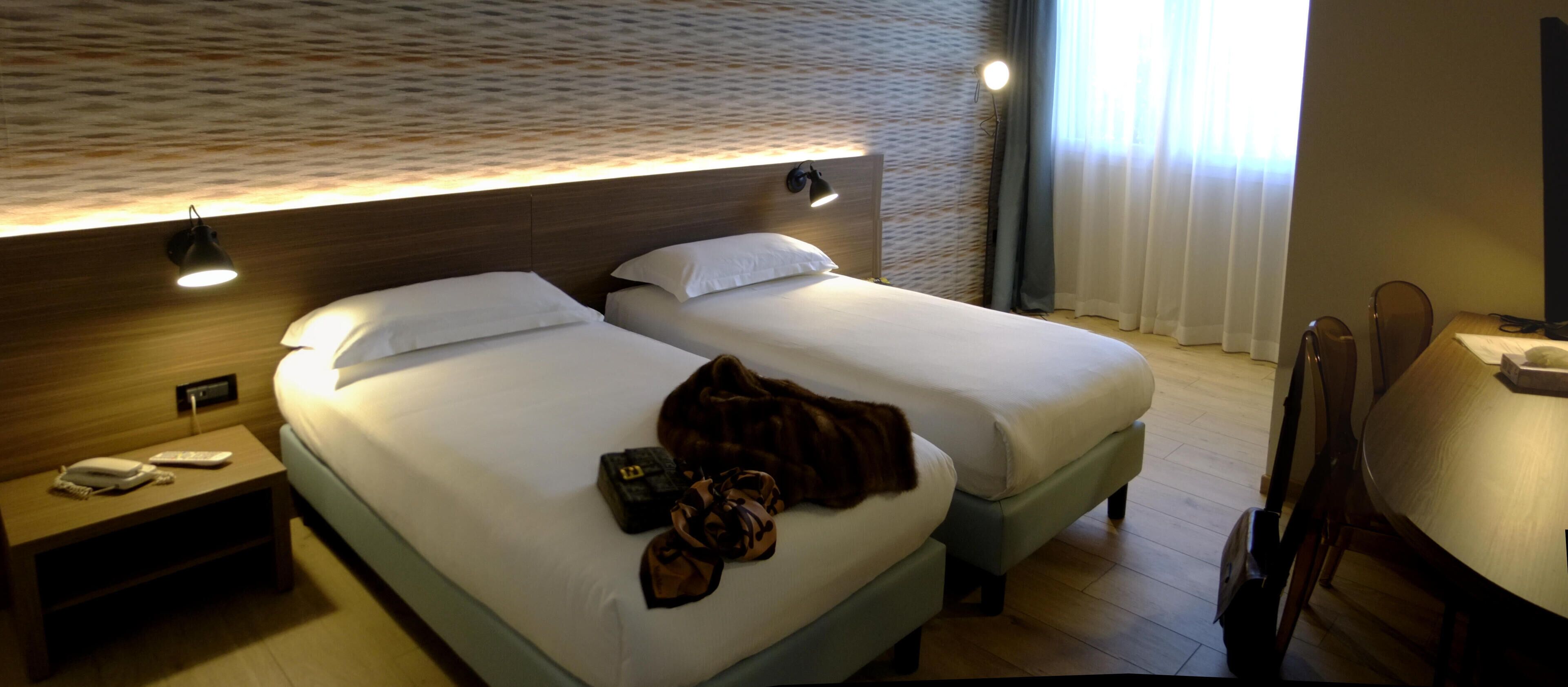 double room, 2 single beds | hypo-allergenic bedding, minibar, in-room safe, desk