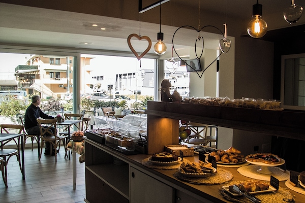 Päivittäinen buffetaamiainen (11 EUR per henkilö)