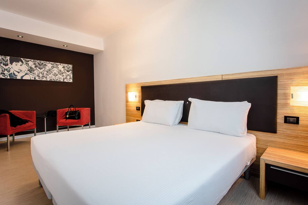 Suite | Living area