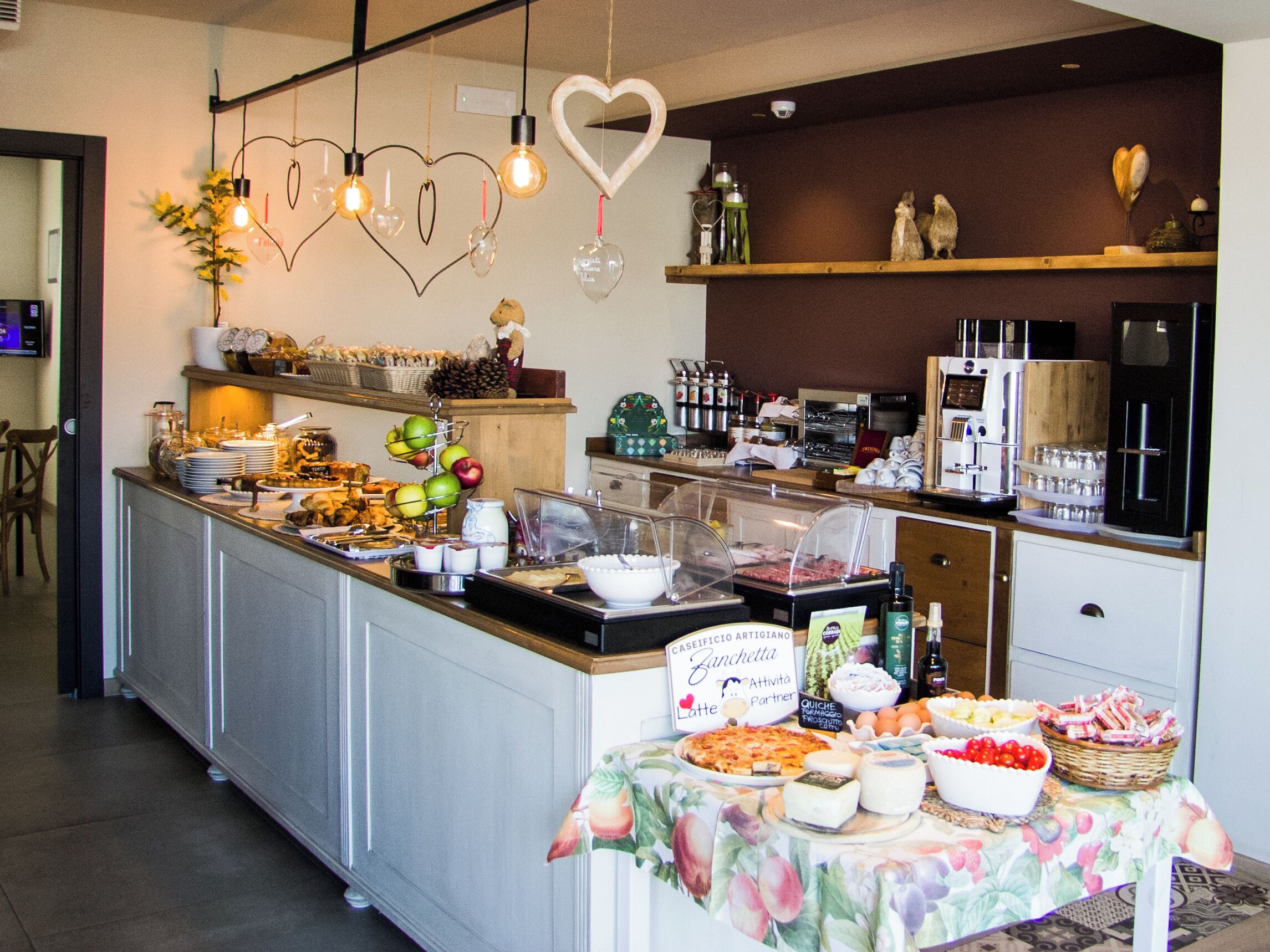 daily buffet breakfast for a fee