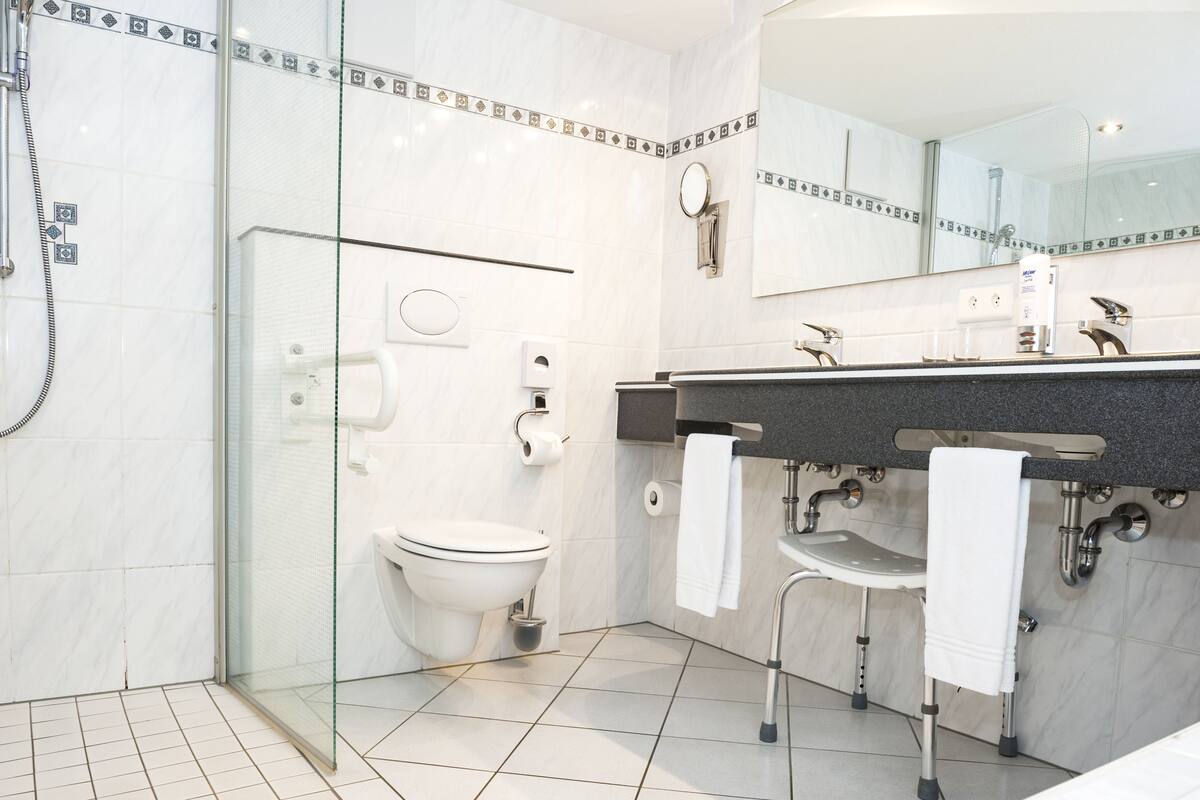 superior double room, mountain view | bathroom | free toiletries, hair dryer, towels