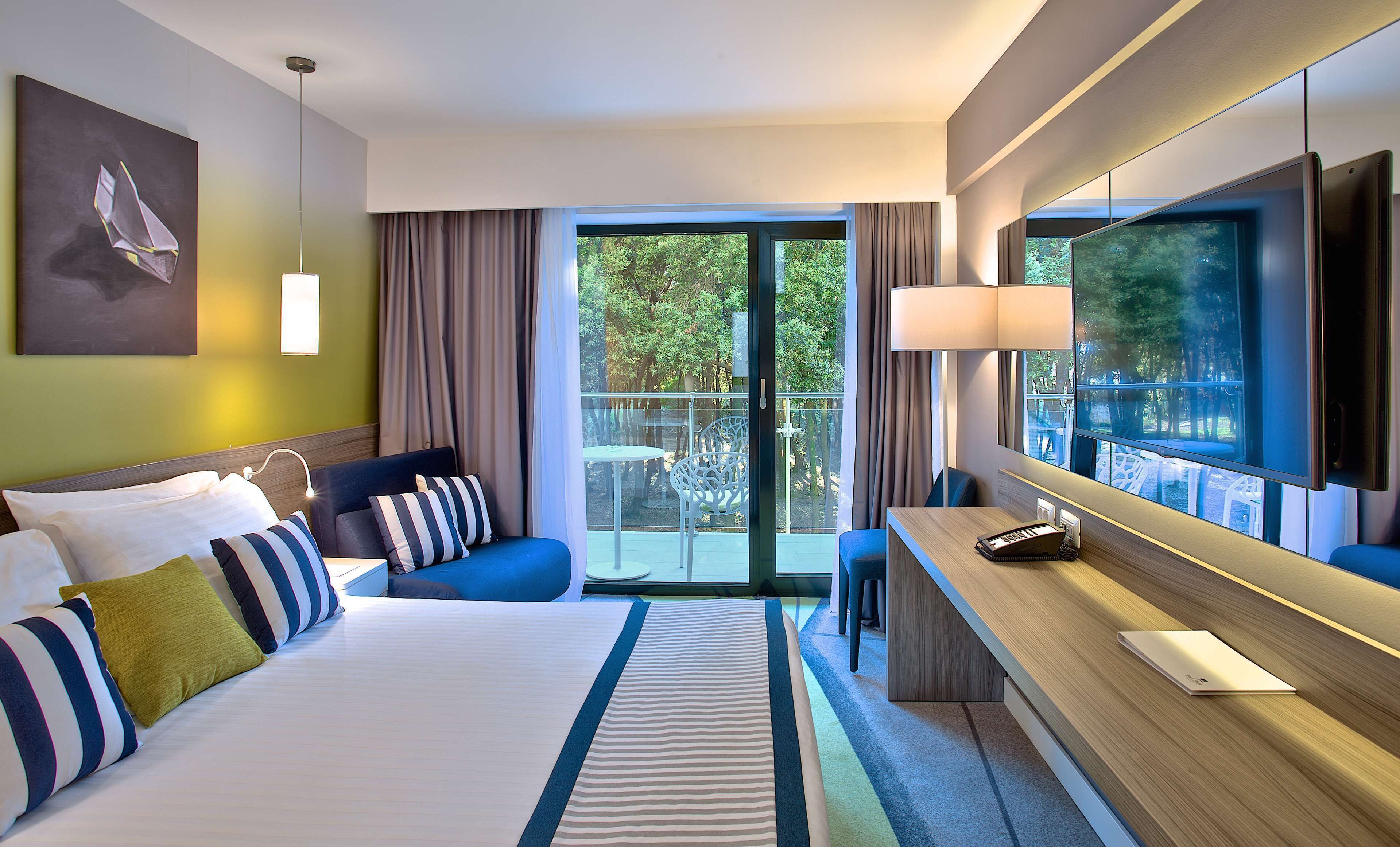 minibar, in-room safe, desk, blackout curtains