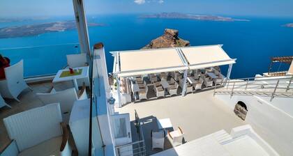 Pearl on the Cliff Hotel & Suites