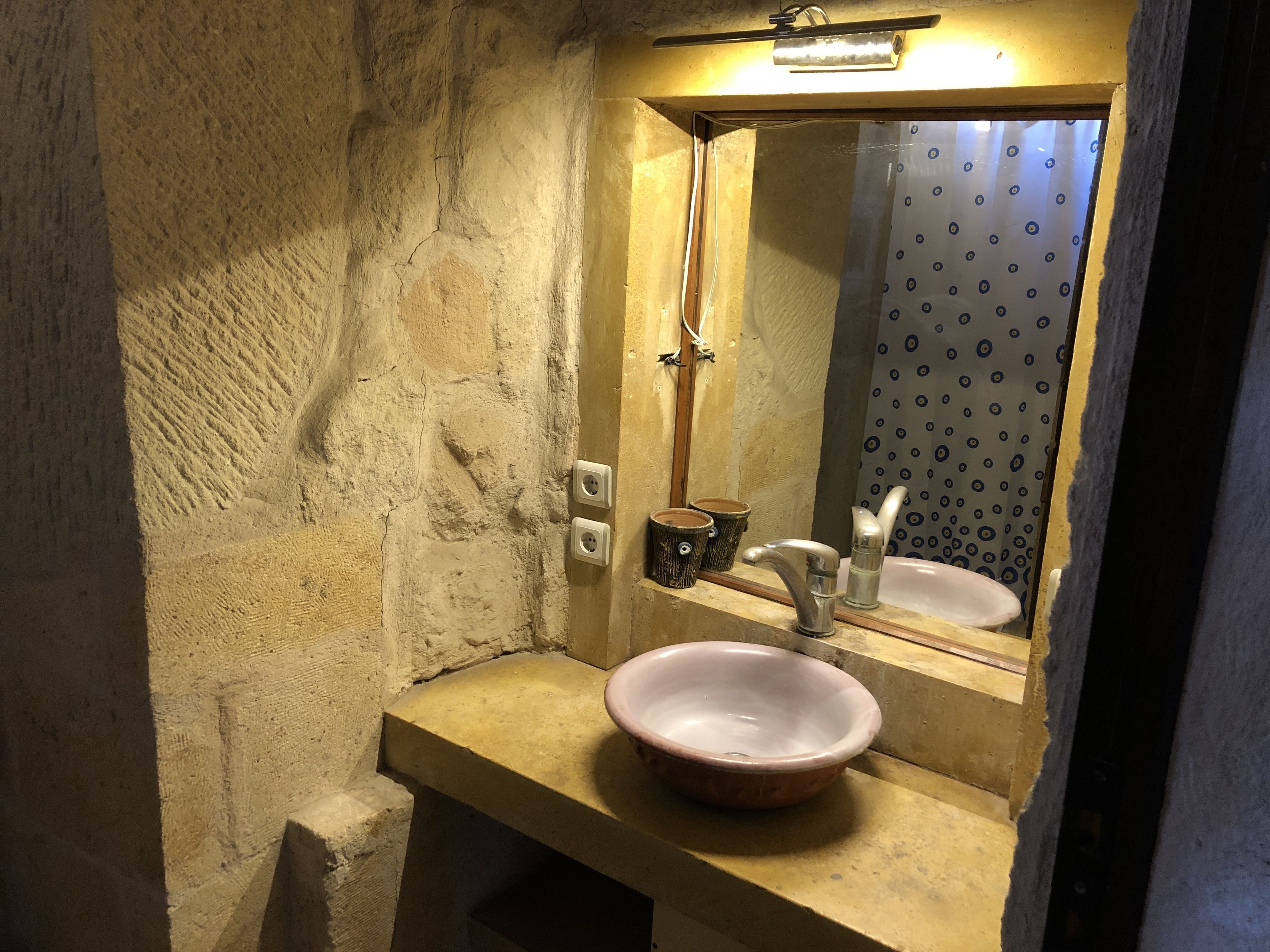 Foto - The Village Cave Hotel