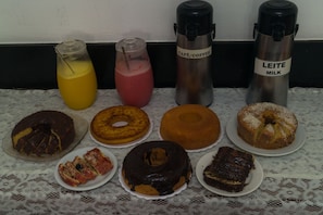 Desayuno buffet incluido todos los días 