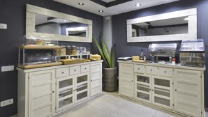 Buffet - Alexandra by Benstar (Tarragona)