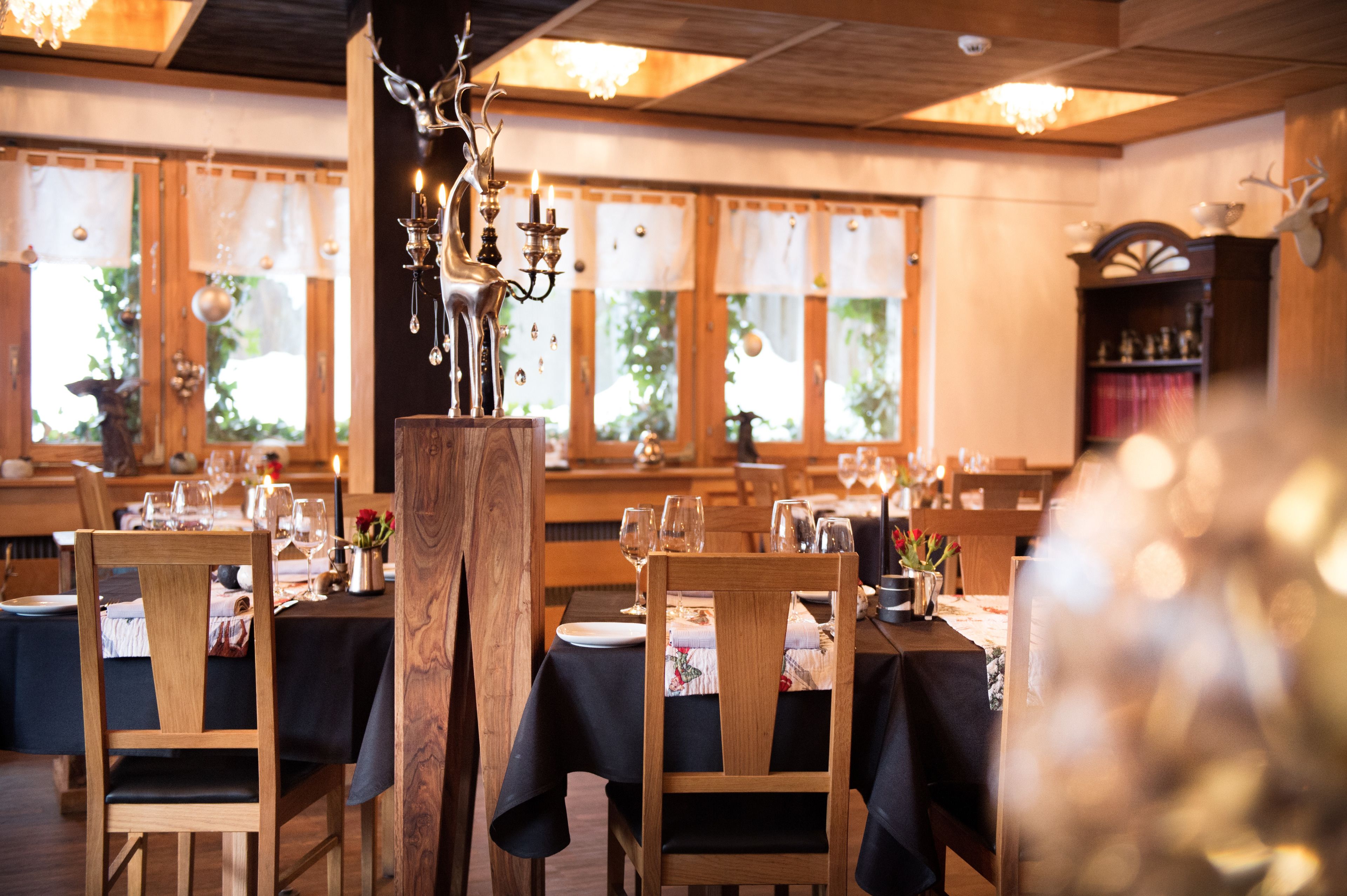 breakfast, lunch, dinner served; al fresco dining