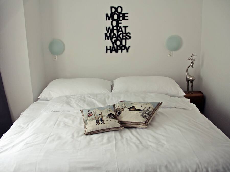 Double Room, Balcony | In-room safe, desk, blackout drapes, iron/ironing board