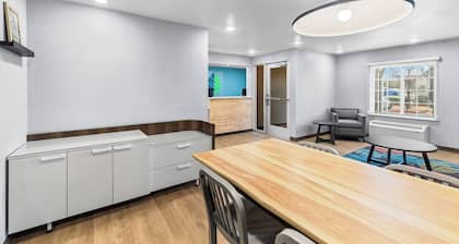 WoodSpring Suites Austin North I-35