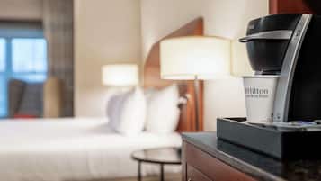 Junior Suite, 1 King Bed | Select Comfort beds, minibar, desk, blackout curtains