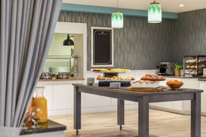 Daily cooked-to-order breakfast for a fee