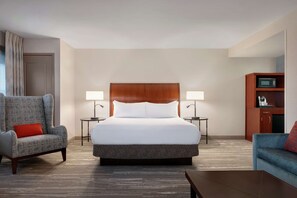 Junior Suite, 1 King Bed | Select Comfort beds, minibar, desk, blackout drapes