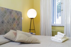 Classic Double Room | In-room safe, desk, free WiFi - Mecenate Rooms (Rome)