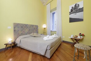 Classic Double Room | In-room safe, desk, free WiFi - Mecenate Rooms (Rome)