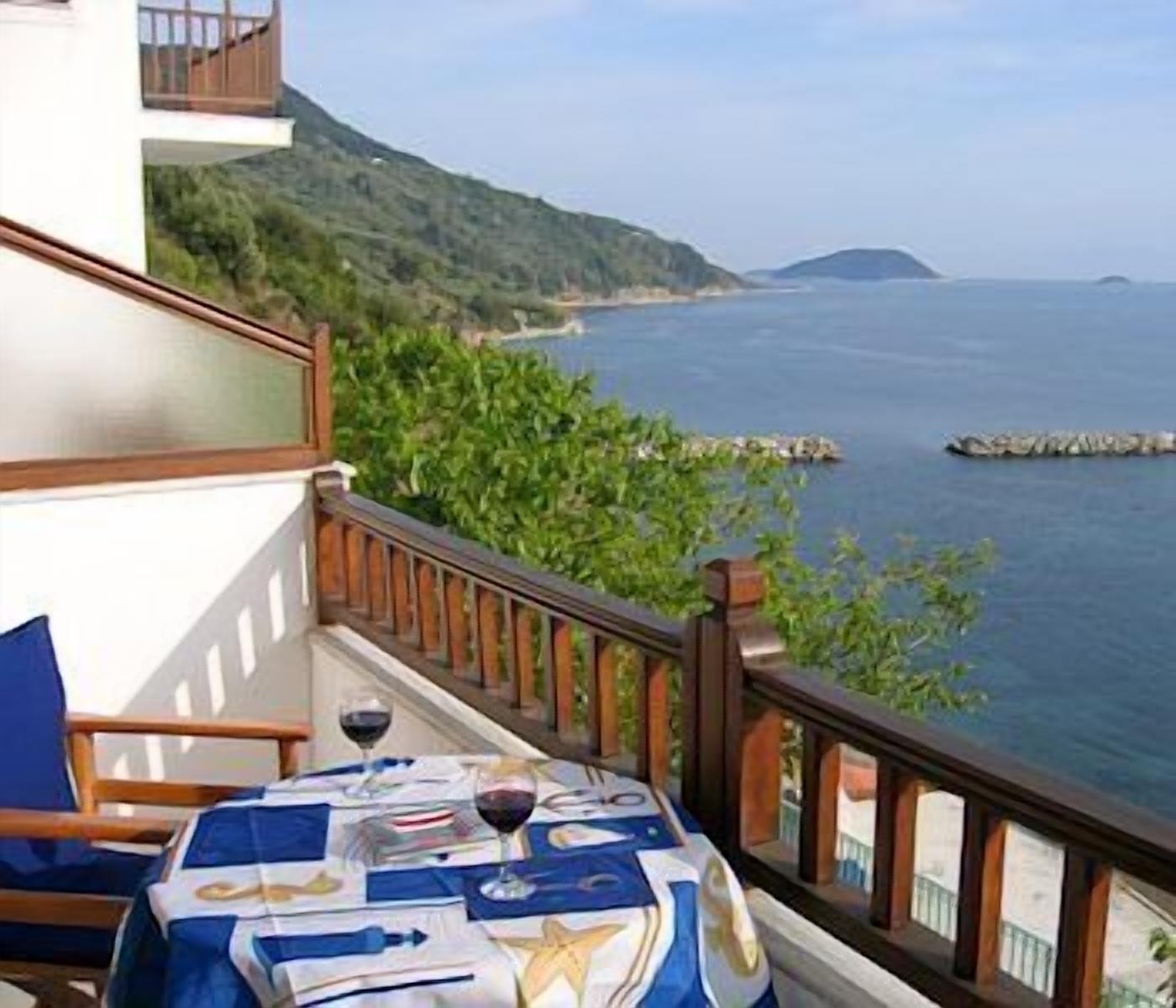 Studio | Terrace/patio