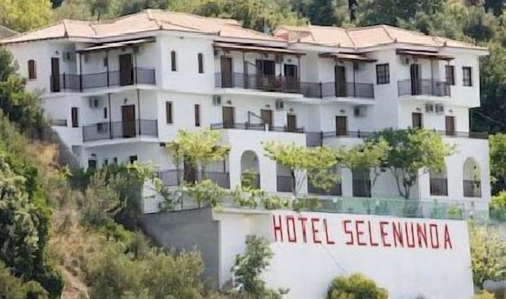 Photo of Hotel Selenunda