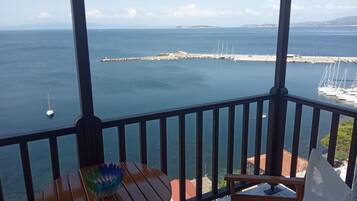 Studio | Balcony