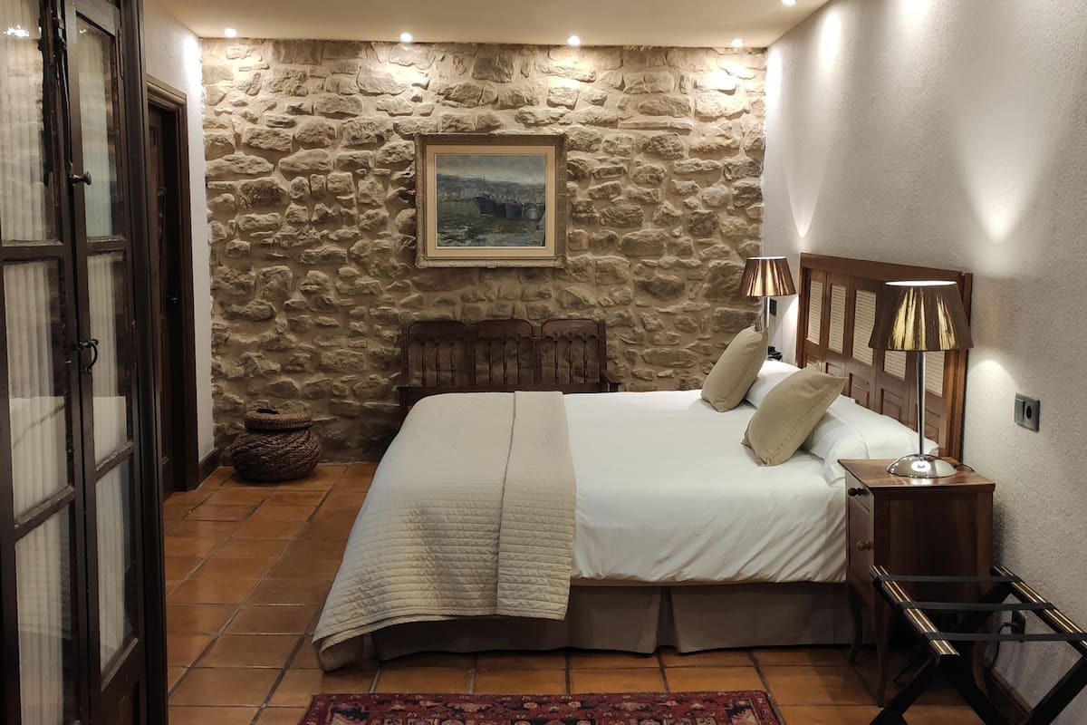 standard double room | 1 bedroom, desk, blackout curtains, soundproofing