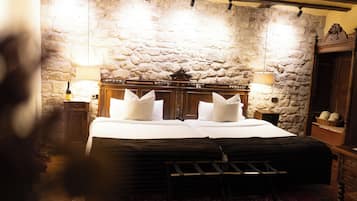 Superior-værelse - 1 soveværelse (Extra Bed) | Skrivebord, mørklægningsgardiner, lydisolering, sengetøj