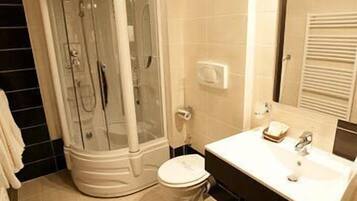 Dusche im Bad