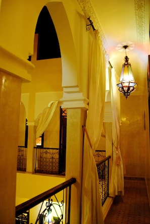 رواق