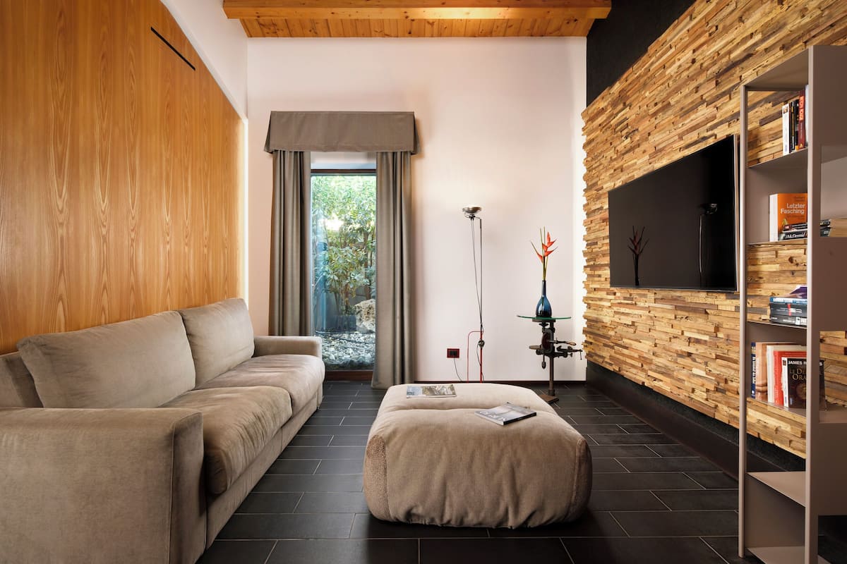 Junior suite with private pool | Down duvets, minibar, in-room safe, individually furnished