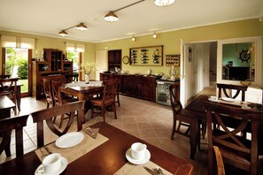 Free daily buffet breakfast - Hullám Villa (Balatonmariafurdo)