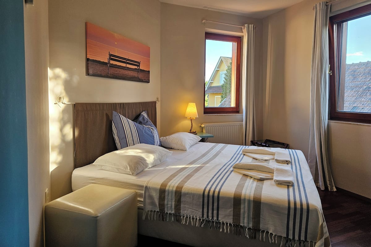Small Basic Double Room | Select Comfort beds, in-room safe, desk, laptop workspace